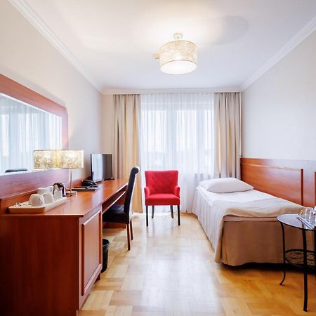 Hotel Cristal Park Tarnów Εξωτερικό φωτογραφία