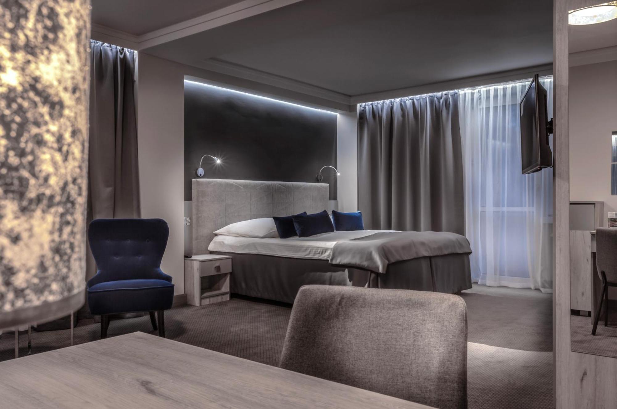 Hotel Cristal Park Tarnów Εξωτερικό φωτογραφία