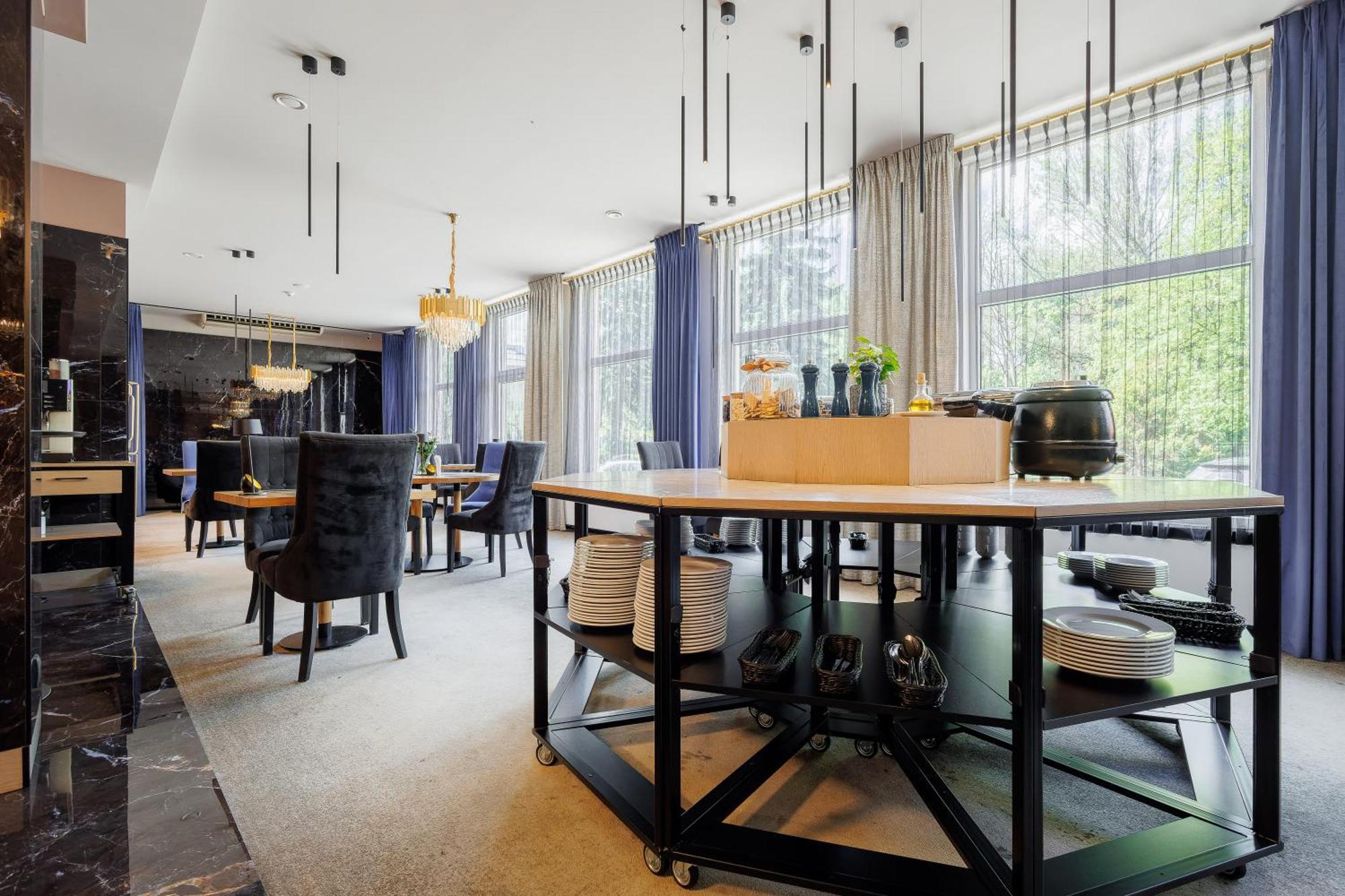 Hotel Cristal Park Tarnów Εξωτερικό φωτογραφία
