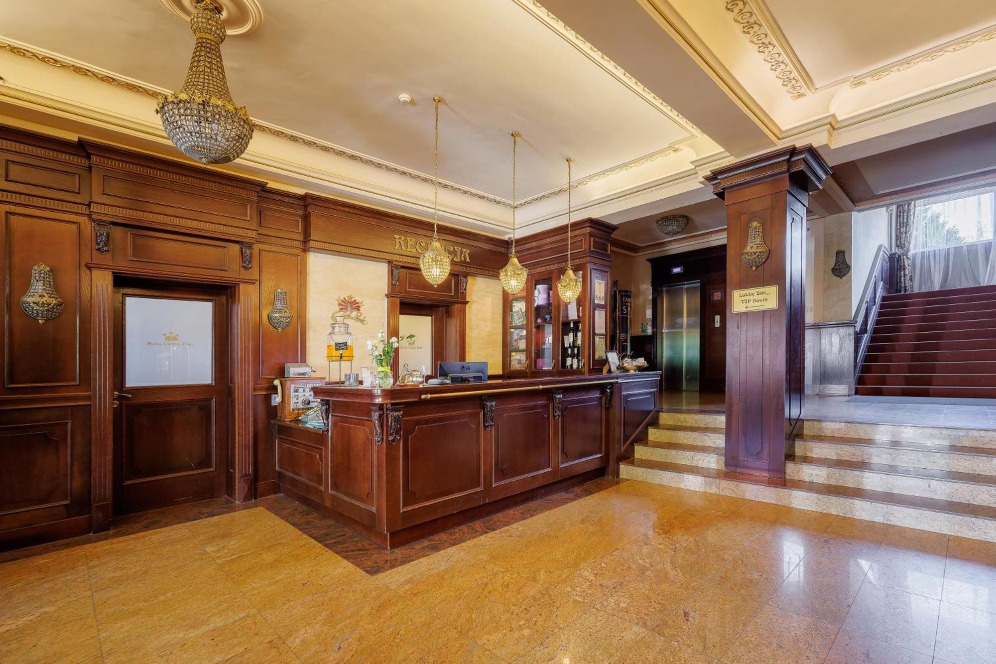 Hotel Cristal Park Tarnów Εξωτερικό φωτογραφία