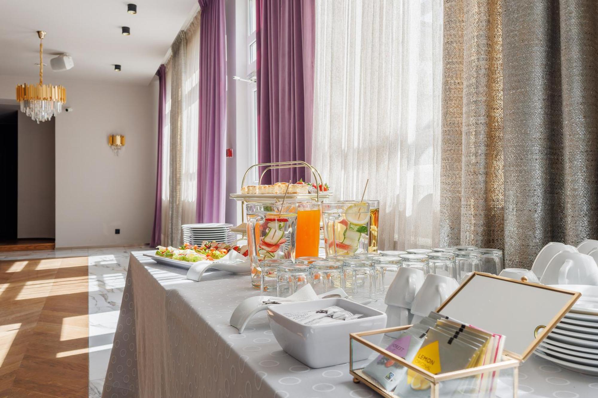 Hotel Cristal Park Tarnów Εξωτερικό φωτογραφία