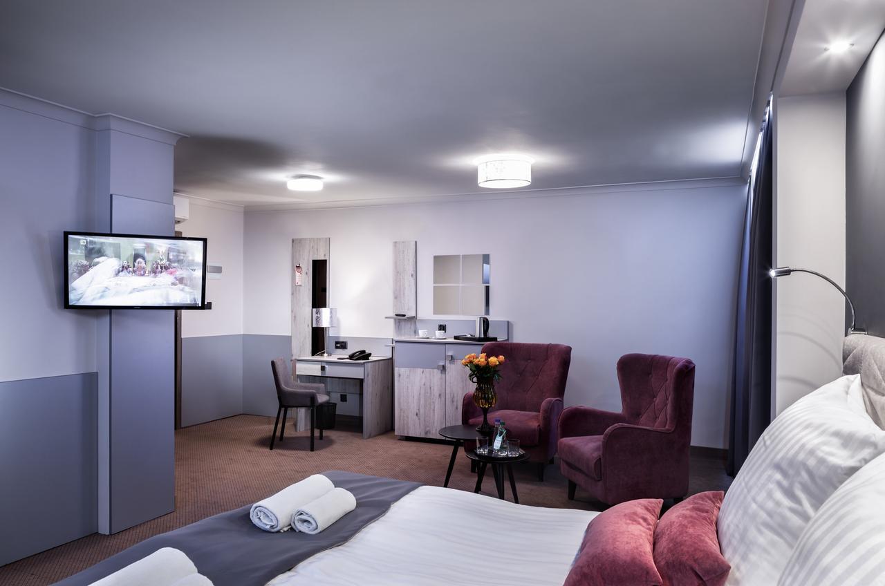 Hotel Cristal Park Tarnów Εξωτερικό φωτογραφία