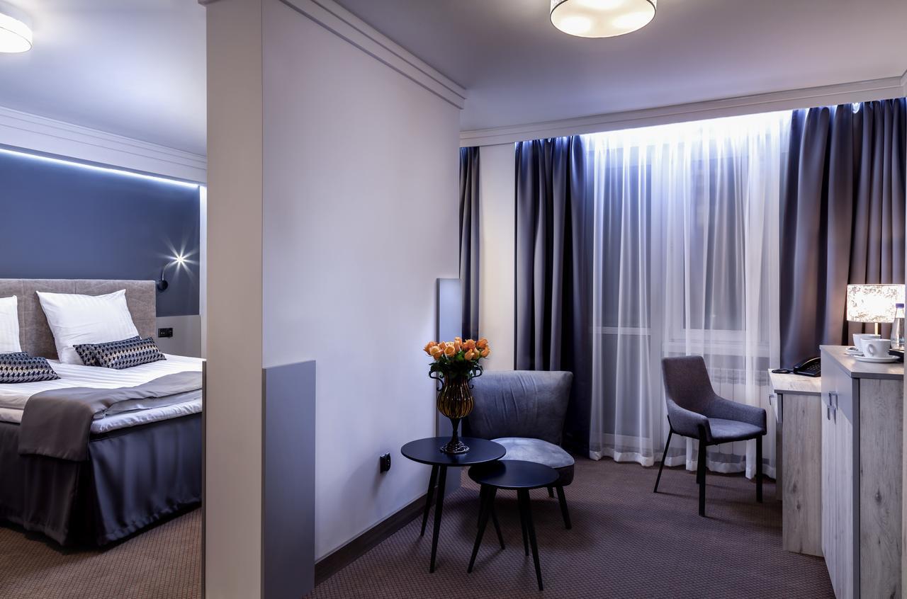 Hotel Cristal Park Tarnów Εξωτερικό φωτογραφία